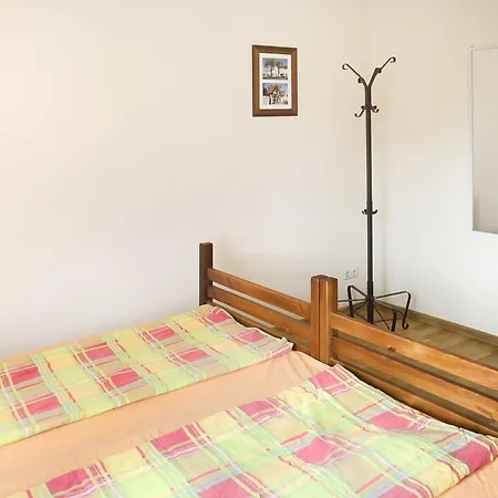 클라이페다 호스텔 *